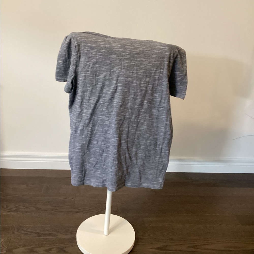 Men's Tommy Hilfiger T-Shirt - Picture 2 of 4